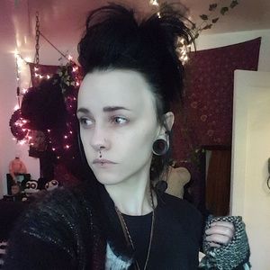 Meet your Posher, Zee